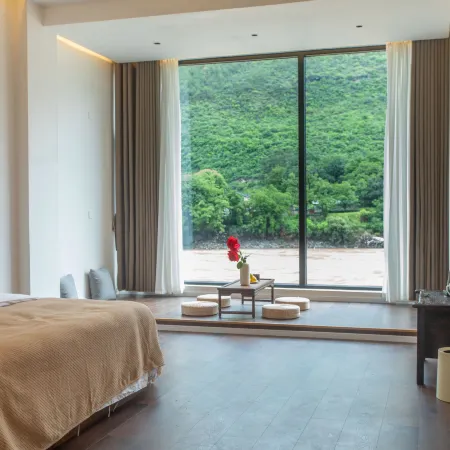 Weixi Shinian Jianglu Hotel