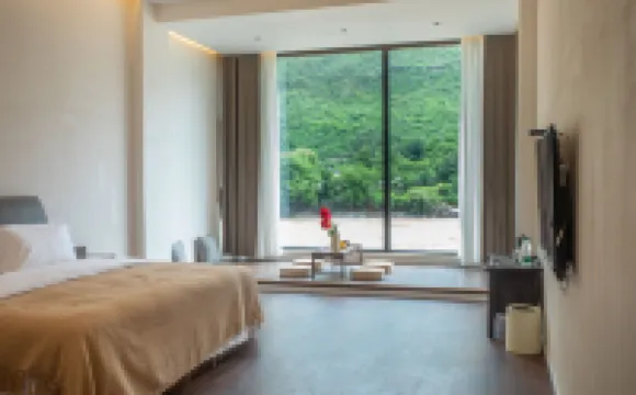 웨이시 시니안 장루 호텔