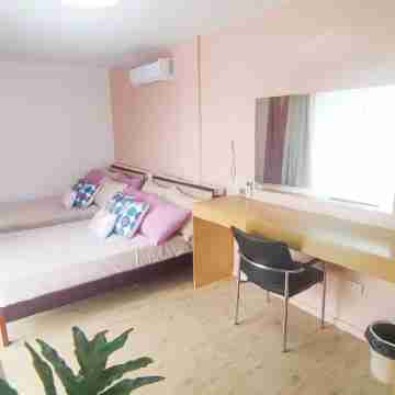 The Resthouse at East Ortigas Rooms