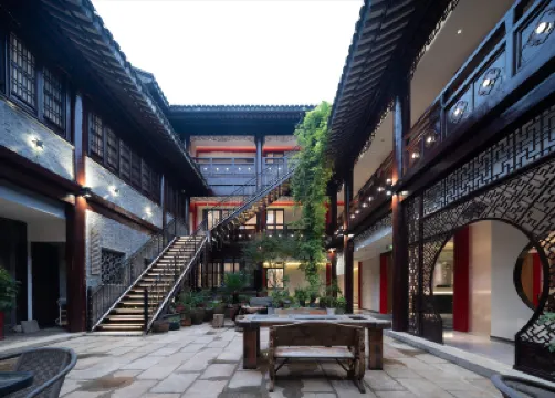 裡下河客棧（鳳城河景區老街店） 住宿飯店