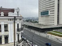 Hotel Holiday Hotel โรงแรมใกล้จัตุรัสรถไฟ