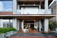 高堂·HolidayVilla｜設計師半山海景度假民宿（大理洱海店）