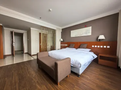 Pacific International Hotel Hotel dekat Erlian Cretaceous Dinosaur Fossil Protection Area