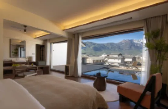 Xue Luo Light Luxury‌ SnowMountainSceneryVilla