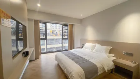 weng cheng lian min su Отели рядом с достопримечательностью «Huajianchi·chunshang Hot Spring Theme Park»