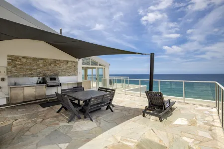 Viscount on the Beach Отели рядом с достопримечательностью «The Wax Museum»