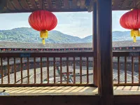 Shanglou Chinese Inn (Tulou King Scenic Area Chengqi Building)