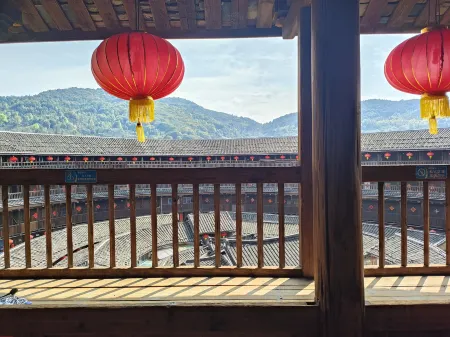 Shanglou Chinese Inn (Tulou King Scenic Area Chengqi Building) Отели рядом с достопримечательностью «Yongding Ancient Town»