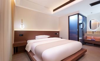 Cloud Hidden Retreat Boutique Riverside Inn (Fenghuang Ancient Town Tuojiang Branch)