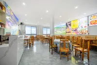 Xijiang Qianhu Miaozhai Longmen Theme Hotel