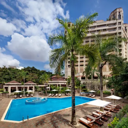 Hilton Yaounde