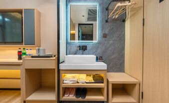 HuanCheng Hotel((Shenzhen Dongmen Old Street MixC Store))