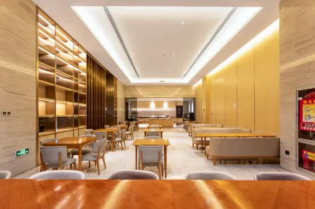 Ji Hotel（Urumqi Tianshan International Airport） Отели рядом с достопримечательностью «Xinjiang University of Finance and Economics»