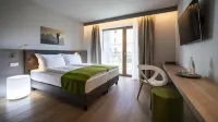 Be Place Adult Friendly Hotel 몬타냐가 호텔