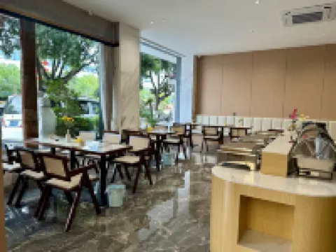 熙翰酒店（建水古城小火車店） 建水酒店