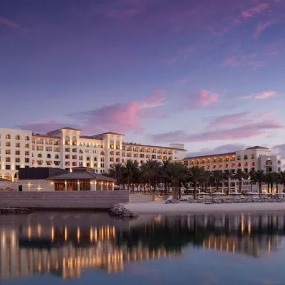 The Westin Saraya Aqaba Resort & Spa 鄰近City Beach的酒店