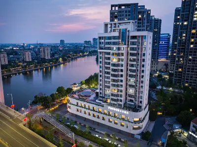 FunGee Joy Inn (Zaoyang Jinshui Park Municipal Government Branch) Hôtels à : Zaoyang