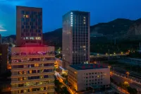 Homeinn Selected Hotel (Xining High-Speed Railway Station) Hotels in Xining