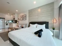 Mercu Summer Suites KLCC by Veedu Hauz Hotels in Kuala Lumpur