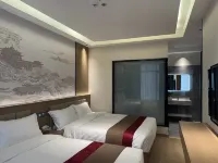 โรงแรมโฮลีแลนด์ โรงแรมในอาปาเซียน