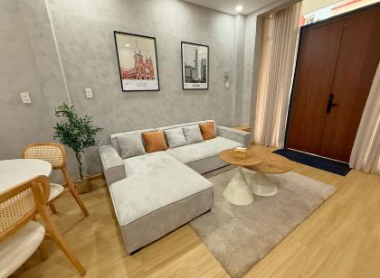 Tranquil City Center Wabi Sabi 3BR 3BA Townhouse in D1