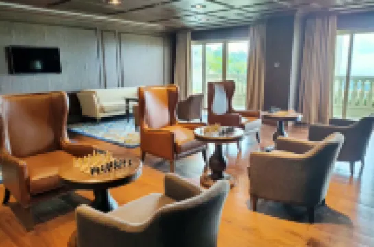 Scenic Tagaytay Getaway with Taal Views