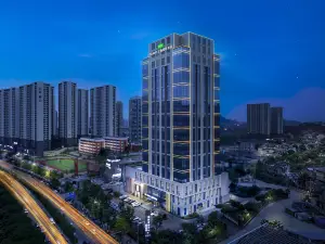 TOWO Shangpin International Hotel (Guiyang Century Jinyuan Shopping Center)