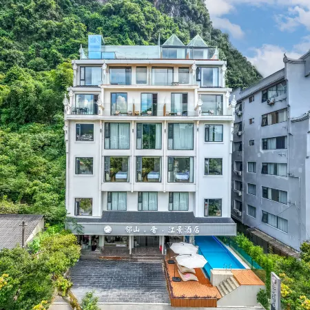 Linshan Luxury River View Hotel (Yangshuo West Street Lijiang Branch)