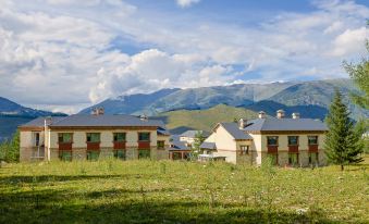 Hongfu Lake Kanas Resort