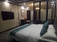 Qiyun Yaju Hotel (Xingyi Jushan Square Dream City Mall)