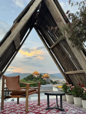 Leon Shanyu Lanting Designer Oxygen Homestay (Dukezong Ancient City Store)