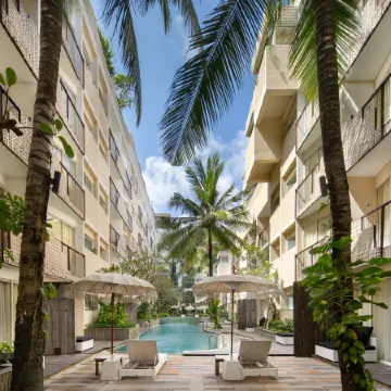 The Akmani Legian
