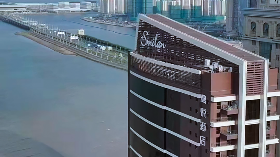 Similan Hotel Zhuhai(Gongbei Port High speed Railway Station)