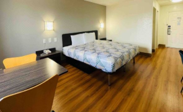 Motel 6 Duncanville, TX - Dallas