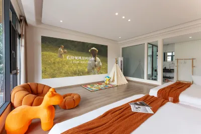 Tonglu Cloud Pavilion Homestay (Yaolin Fairyland OMG Heart Racing Park) Hotels in Tonglu