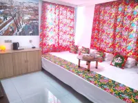 Zhang Liyou Family Inn (Xuexiang Scenic Area Branch)