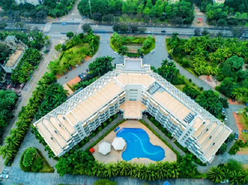 海口烏蘭溫泉大酒店（西海岸觀海台店） 鄰近假日海灘的酒店