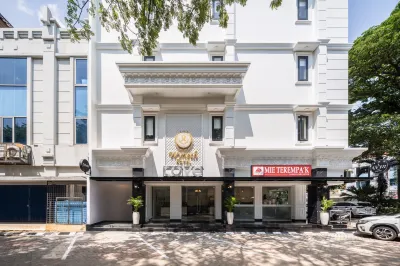 Cove Wyneth Hotels in Benda Subdistrict