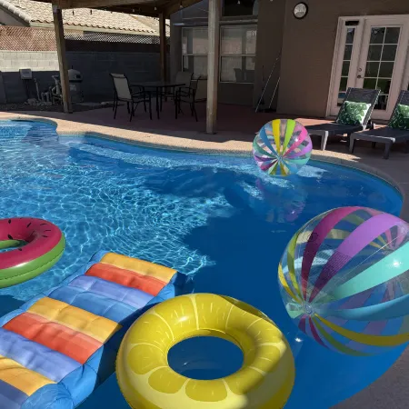 Pool Villa Newly Remodeled 10+ Min to Strip Отели рядом с достопримечательностью «Поле для диск-гольфа Mountain Crest Disc»