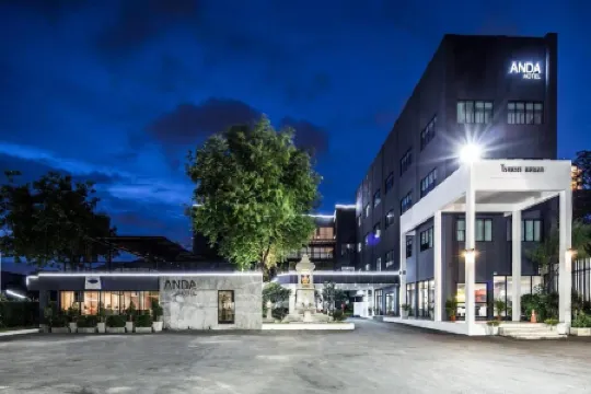 Anda Ramkhamhaeng By St.James Hotel Отели рядом с достопримечательностью «Банг Капи Торговый центр»