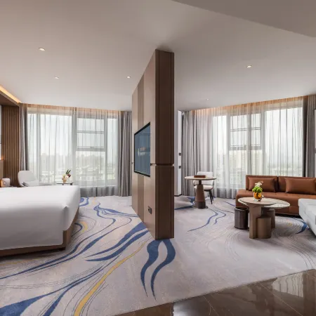 Jinglong International Hotel (Zhangye West Railway Station Aegean Sea Shopping Center)