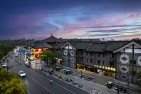 Leju Hotel (Kaifeng Qingming Shanghe Garden Wansui Mountain Martial Arts City Branch) Hotels near Longting Scenic Area