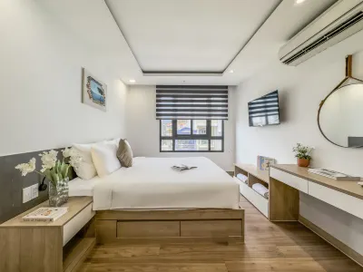 CityHouse - LightHouse SG Hotels near District 4