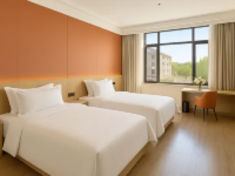 比什凱克·水晶輕奢智享酒店（阿拉套廣場店） 鄰近Asia Mall的酒店