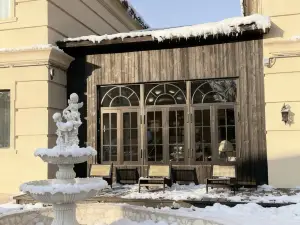 Fangyuan Li ·1897 Villa