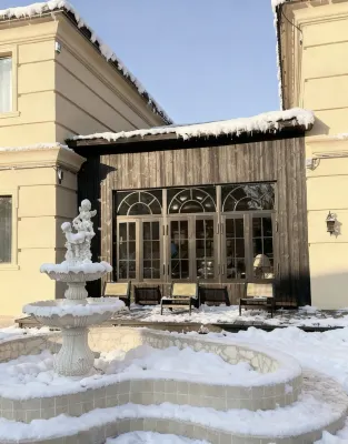 Fangyuan Li ·1897 Villa