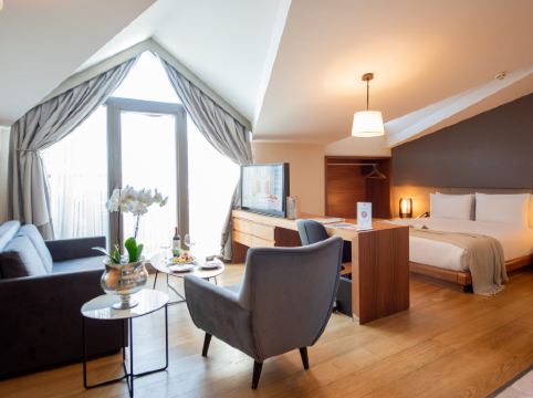 Dosso Dossi Hotels & Spa Downtown