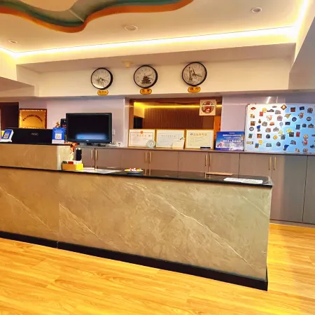 Xinshangyou Hotel (Zhong Yang Street Harbin Railway Station) Отели рядом с достопримечательностью «Парк Сталина»