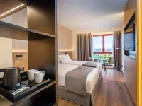 Occidental Pamplona Hotels near Tramontana