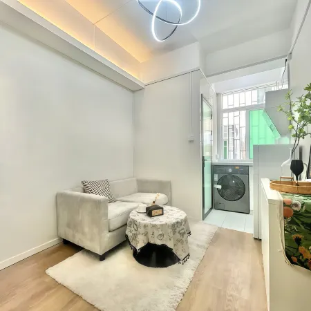 Lisux Residence (Shuiwei 1368 Fumin Subway Station) Отели рядом с достопримечательностью «Район Футянь»